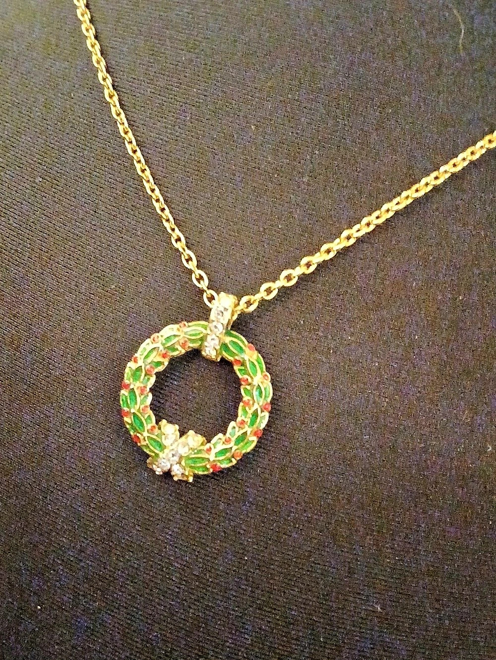 Rare Metropolitan Museum Holiday Wreath Gold Tone Necklace 16" Signed MMA FBS ✨️